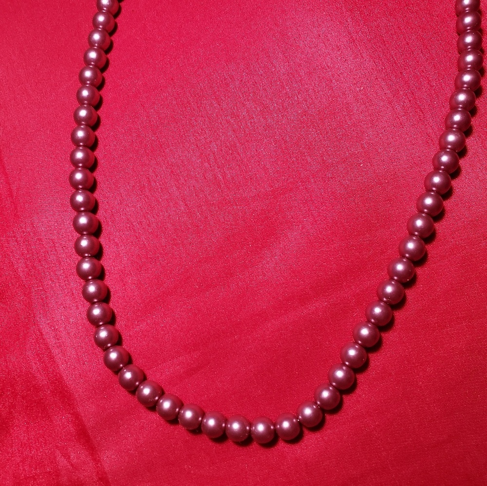 Purple pearl necklace